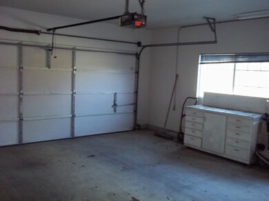 2090 KENMAR RD 011