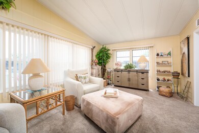 526 Susan Dr, Melbourne, FL 32904 - photo 5