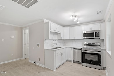 2705 Crest St unit 3, Durham, NC 27705 - photo 4