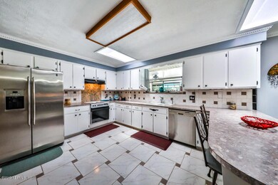 10670 Bolyard Dr, Jacksonville, FL 32218 - photo 4