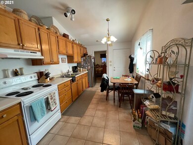 175 Nob Hill, Florence, OR 97439 - photo 2