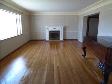 2519 Frankfort Ave, El Paso, TX 79930 - photo 6