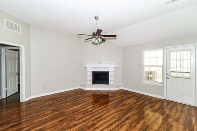 4515 Kings Grant Dr, Memphis, TN 38125 - photo 3