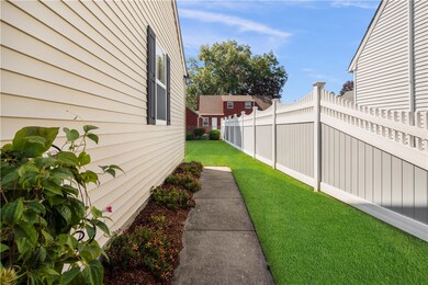 37 Briarcliffe Rd, Cranston, RI 02910 - photo 7