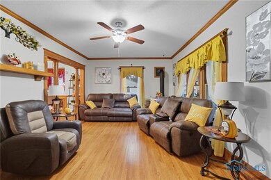 859 Wright Ave, Toledo, OH 43609 - photo 6