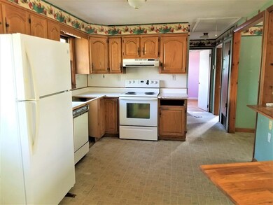 22 Clarendon St, Worcester, MA 01604 - photo 4