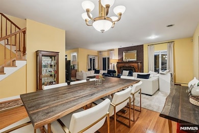 Dining RoomThe dining room offers an ideal space for inviting intimate dining or hosting lively gatherings.