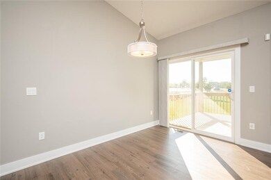 9888 Thorton Dr, Johnston, IA 50131 - photo 7