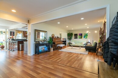 2424 Pfingsten Rd, Glenview, IL 60026 - photo 2