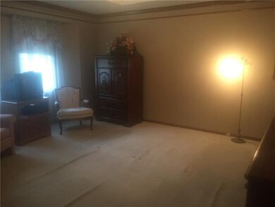 Master Bedroom, vaulted ceiling