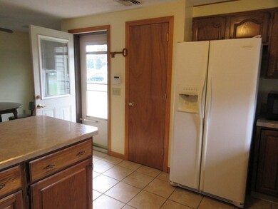 195 West St, Ludlow, MA 01056 - photo 3