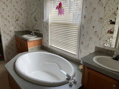 630 Cobblestone Rd, Douglas, GA 31535 - photo 6