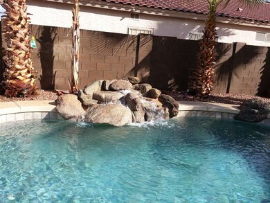 Pool -waterfall