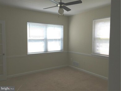 5614 Greenleaf Rd, Cheverly, MD 20785 - photo 7