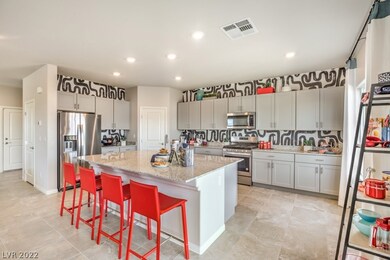 Look at all those kitchen cabinets! Walk in pantry