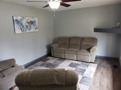 14233 N South Shore Dr, Effingham, IL 62401 - photo 5