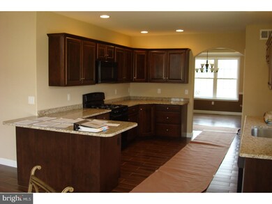 630 Ebersole Rd, Reading, PA 19605 - photo 5