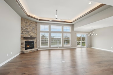 Dramatic ceiling accents