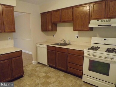 30 Devon Ct, Trenton, NJ 08691 - photo 6