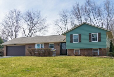 819 Pinehurst St, Marysville, OH 43040 - photo 2