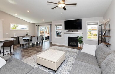 2420 SE Maxwell Dr, Waukee, IA 50263 - photo 2