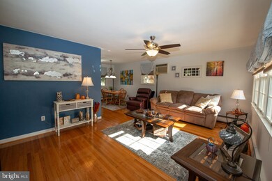 163 Miller Dr, Southampton, PA 18966 - photo 2