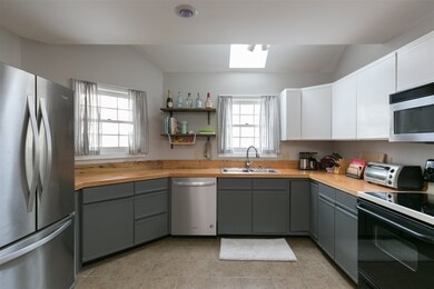 146 Hayes Ave, South Burlington, VT 05403 - photo 5