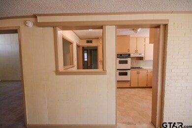 1312 1312 Powers Dr, Tyler, TX 75701 - photo 3