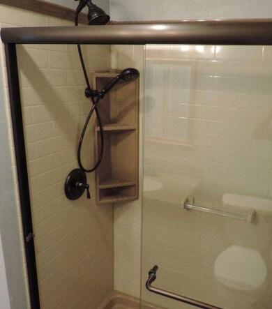 Upgraded Master Shower