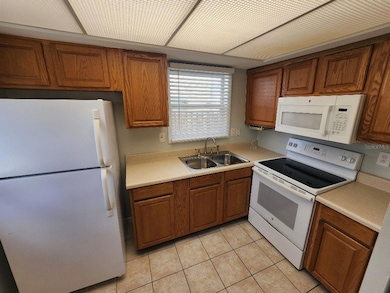 2508 S Atlantic Ave unit B, New Smyrna Beach, FL 32169 - photo 3