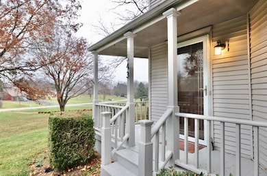 543 Fieldcrest Rd, Belvidere, IL 61008 - photo 3