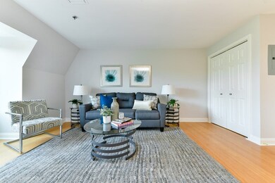 332 Jamaicaway unit 402, Jamaica Plain, MA 02130 - photo 4