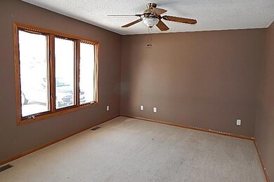 2517 SE 17th St, Des Moines, IA 50320 - photo 4