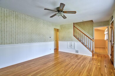 005_Living Room