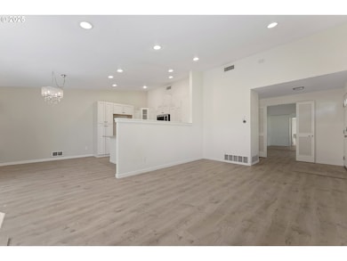 1397 Bonniebrae Dr, Lake Oswego, OR 97034 - photo 6