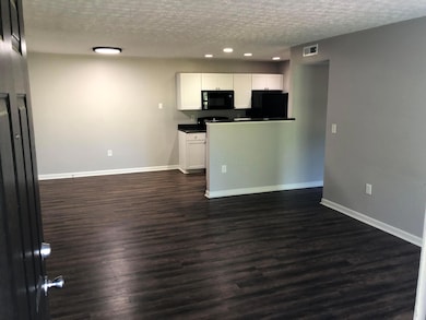 5536 Cedar Springs unit 5536A, Columbus, OH 43228 - photo 4