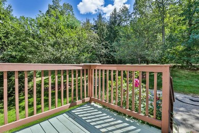 11 Clearwater Ln, MerriMacK, NH 03054 - photo 4