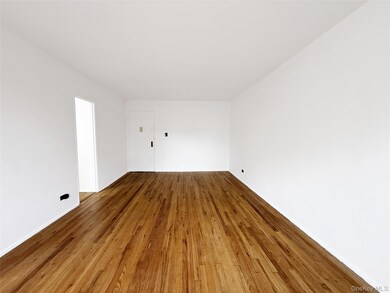 2630 Kingsbridge Terrace unit 5TU, Bronx, NY 10463 - photo 7
