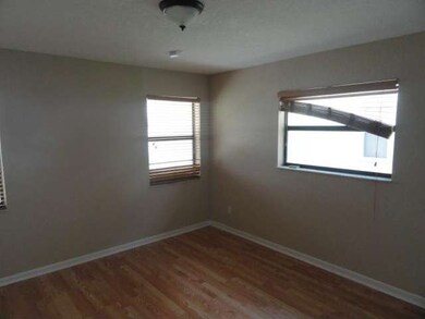 9810 N Oak Knoll Cir, Davie, FL 33324 - photo 7