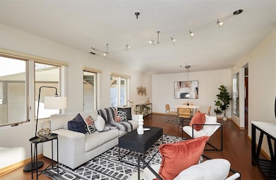 The Barbican unit 2TW, Des Moines, IA 50312 - photo 2