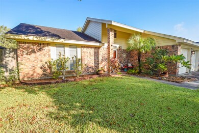 1055 Westglen Dr, Alvin, TX 77511 - photo 5