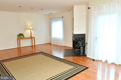 1706 Mount Washington Ct unit D, Baltimore, MD 21209 - photo 4