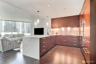 Bellevue Towers unit 1006, Bellevue, WA 98004 - photo 5