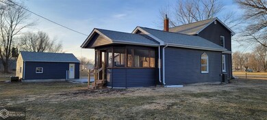 208 Park Ave, Denmark, IA 52624 - photo 3