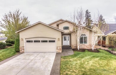 2253 SE Pilatus Ln, Bend, OR 97702 - photo 2