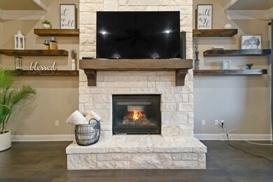 209 Martin Dr, Granbury, TX 76049 - photo 7