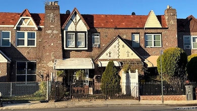 109-10 Francis Lewis Blvd, Jamaica, NY 11429 - photo 3