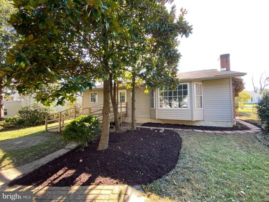 907 Carroll Ave, Laurel, MD 20707 - photo 2