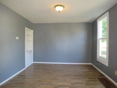 516 8th St, Elkhart, IN 46516 - photo 5