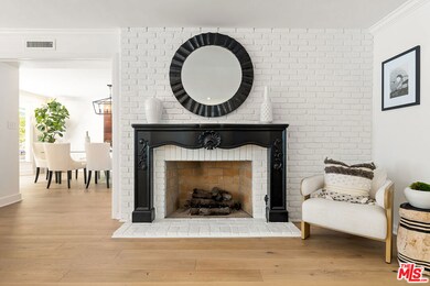 1124 Laurel Way, Beverly Hills, CA 90210 - photo 6